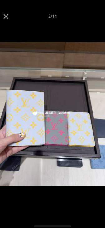 Picture of Louis Vuitton Wallets _SKUfw205837834fw